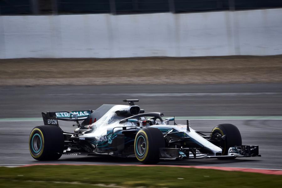  Mercedes-AMG F1 W09 EQ Power+ 2018 года  (фото 5 из 36)